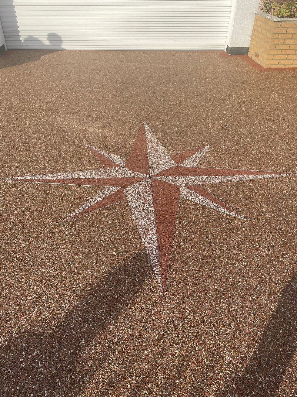 resin-driveway-with-star-inlay-teesside-kerb-appeal.jpeg