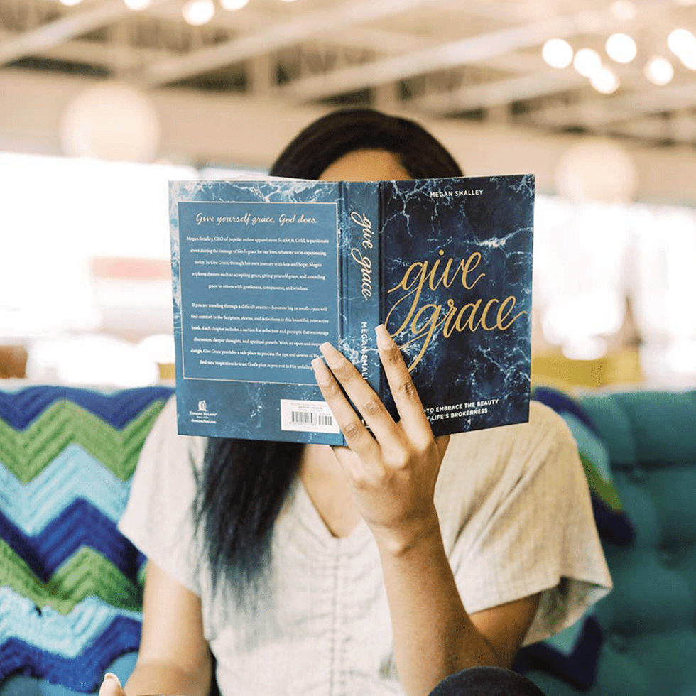 Thumbnail: Give Grace: How to Embrace the Beauty of Life's Brokenness