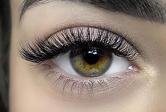 Hybrid Lashes Extensions