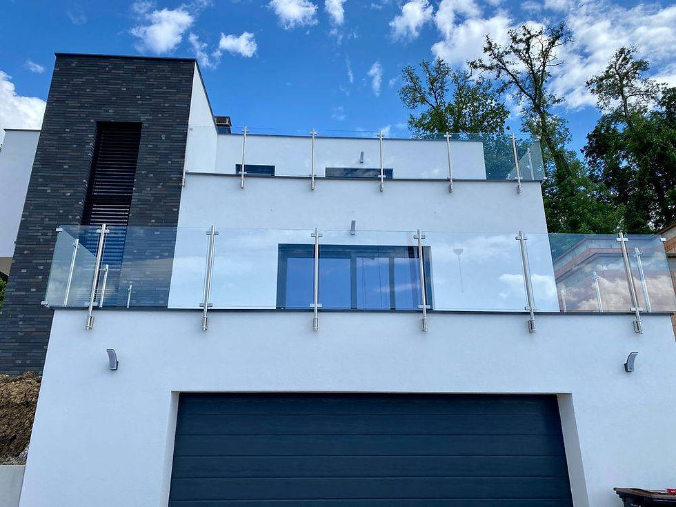 balustrade-inox-verre-fixation-en-facade