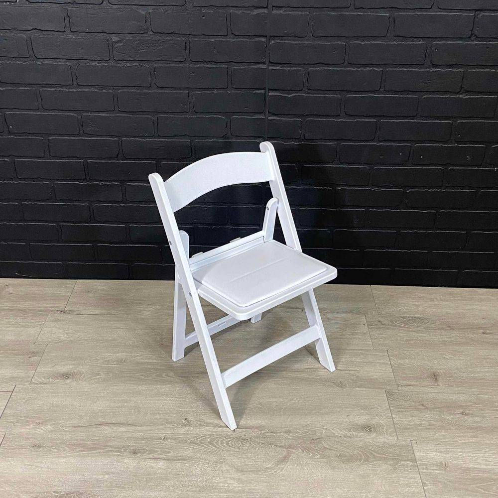 Kid-sized Chair Premium White