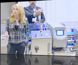 Valerie Ojeda - Best Versatile Female Trade Show Convention Presenter Event Emcee Host Tech Speaker 