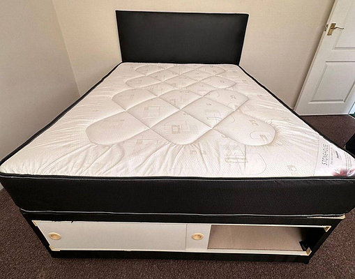 Double - pinemaster with slider base and headboard  