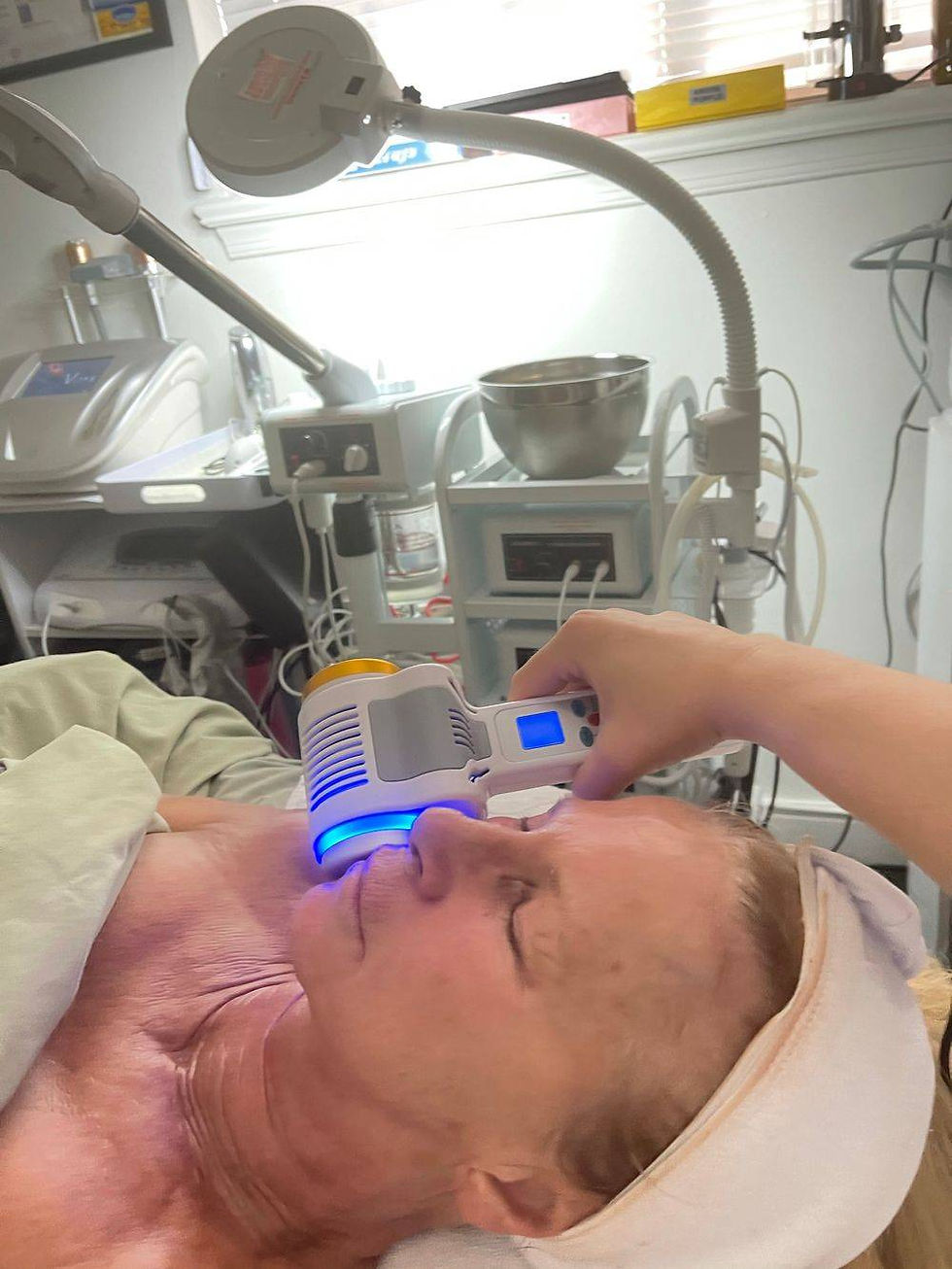 Hot & Cold Facial