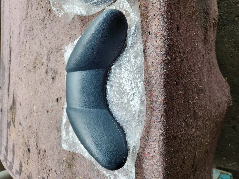 Thumbnail: Corner Spa Headrest