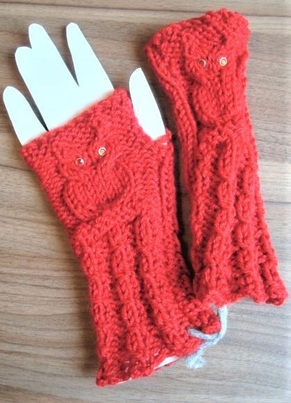 UNIKUM Iris Weinig ~ Kinder-Handstulpen rot mit Eule