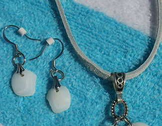 "Jesus" & "Lord" Stone Necklace/Earring Set - 16" White Suede Cord