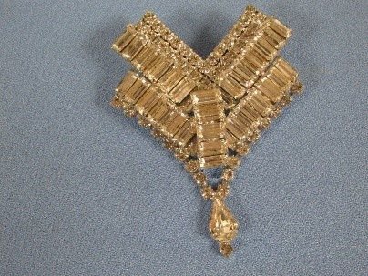 Thumbnail: Vintage Rhinestone Pin Brooch V Shape w/ Dangle Teardrop Bead