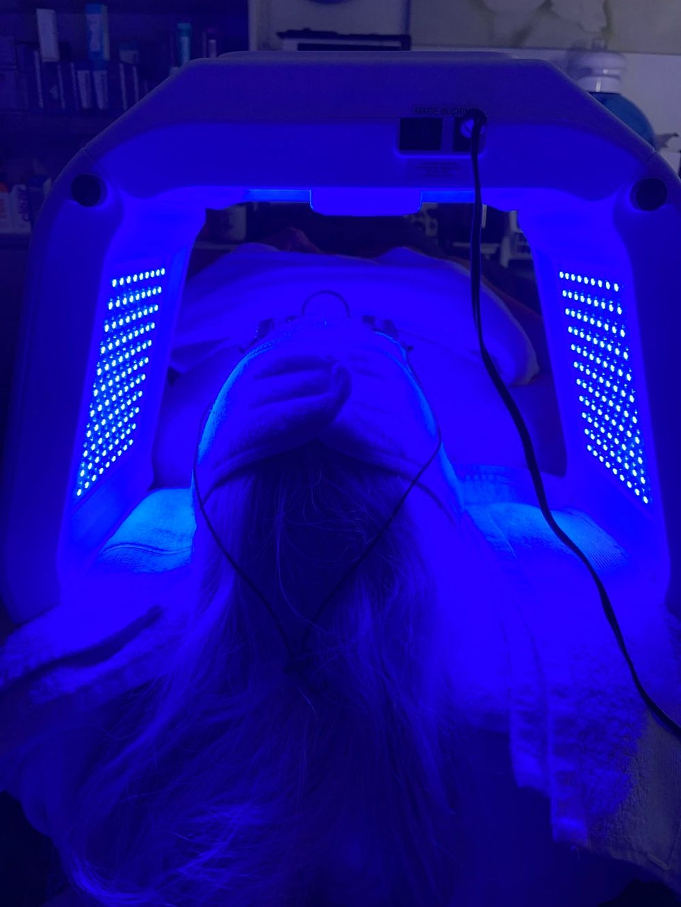 Photon Light Rejuvenation Facial