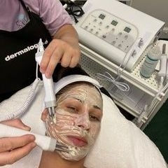 Microcurrent Skin Lifting Therapy