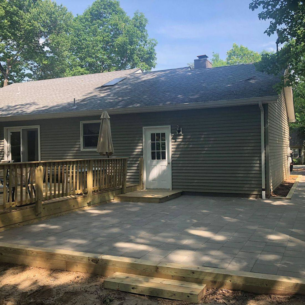 10 Rockwood Lake Monticello "Patio and Side walk"