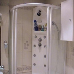 Tiler, bathroom fitter, decorator, plumber, joiner, bathroom fitter, walk in shower instalations,