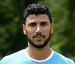 Personnes basanées de pays et îles de la Méditerranée