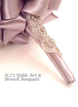 Audrey Brooch Bouquet