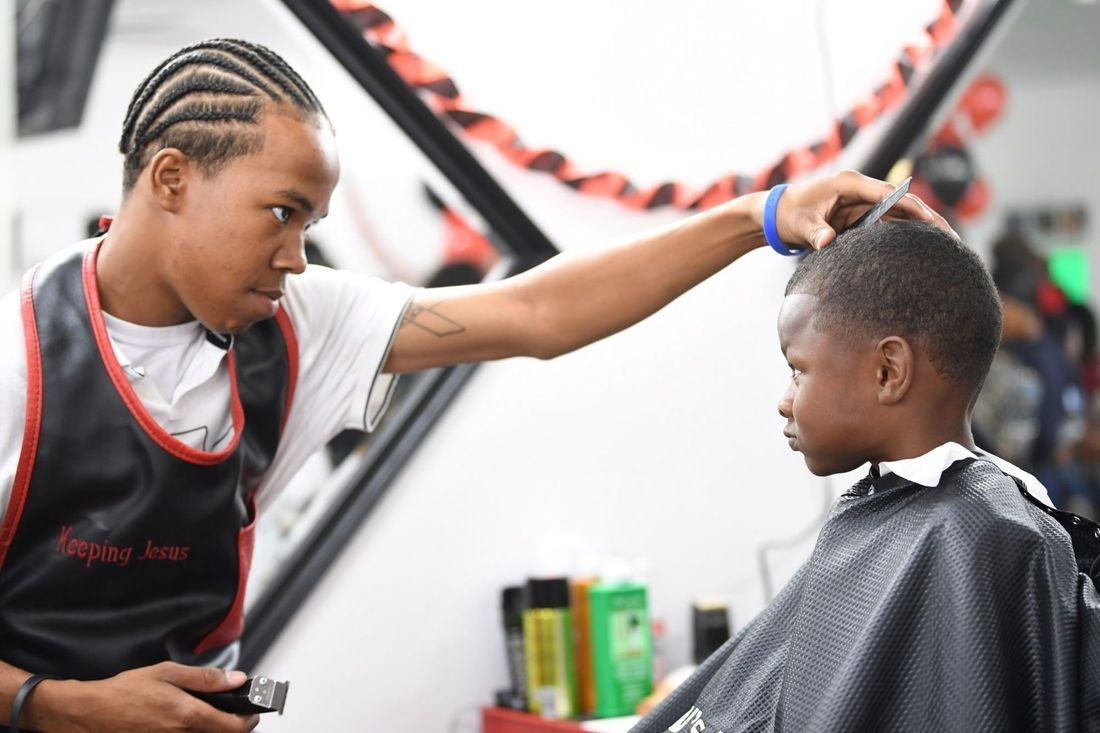KJ's Barber & Hair Creationz