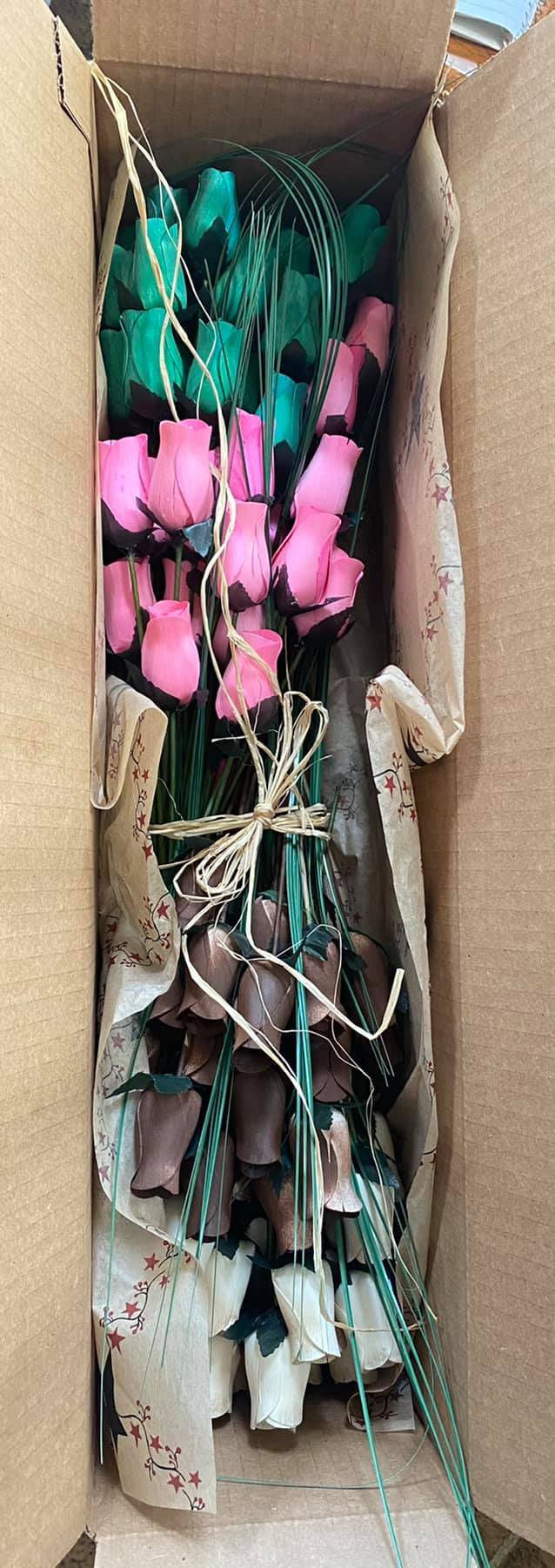 Thumbnail: Birchwood Long Stemmed Roses- DOZEN