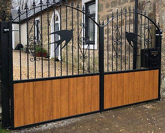 Double driveway gates