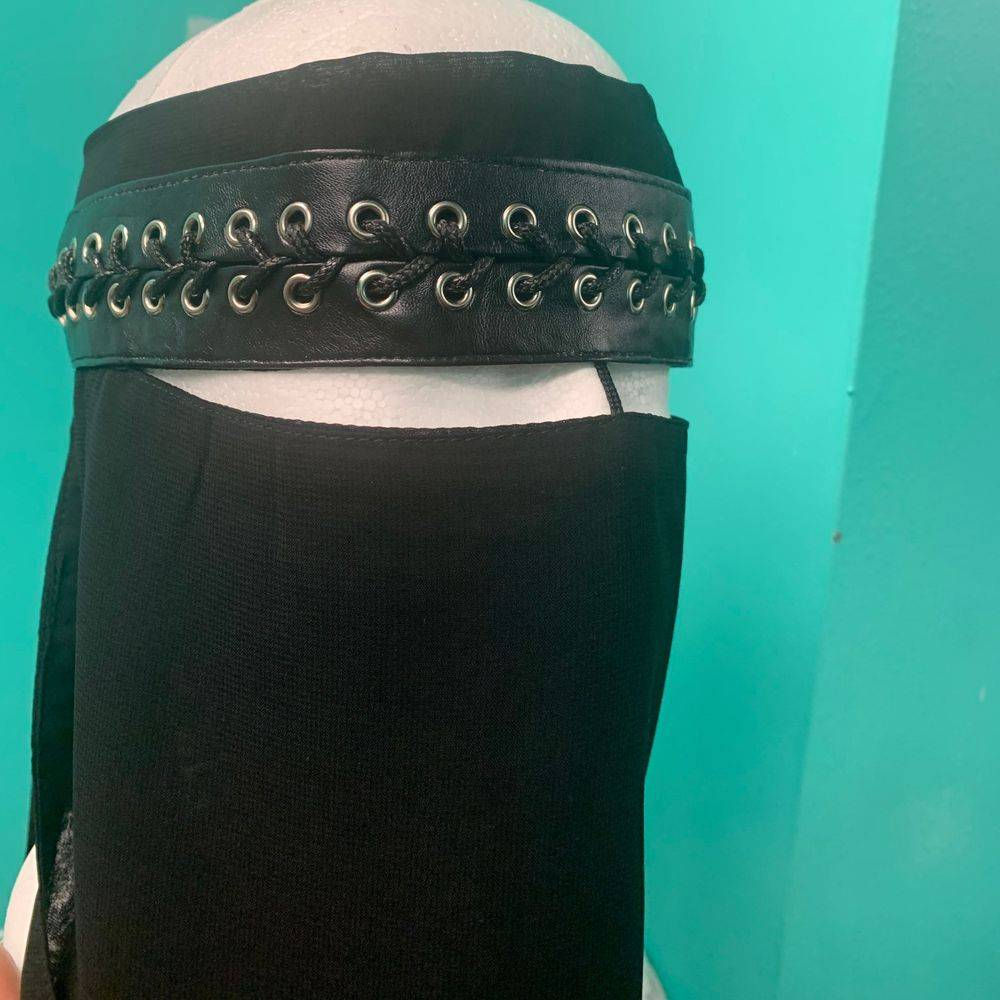 Leather Shoe Lace Niqab