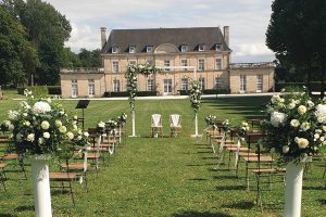 cérémonie laique extérieur et docorée du domaine de sainte claire