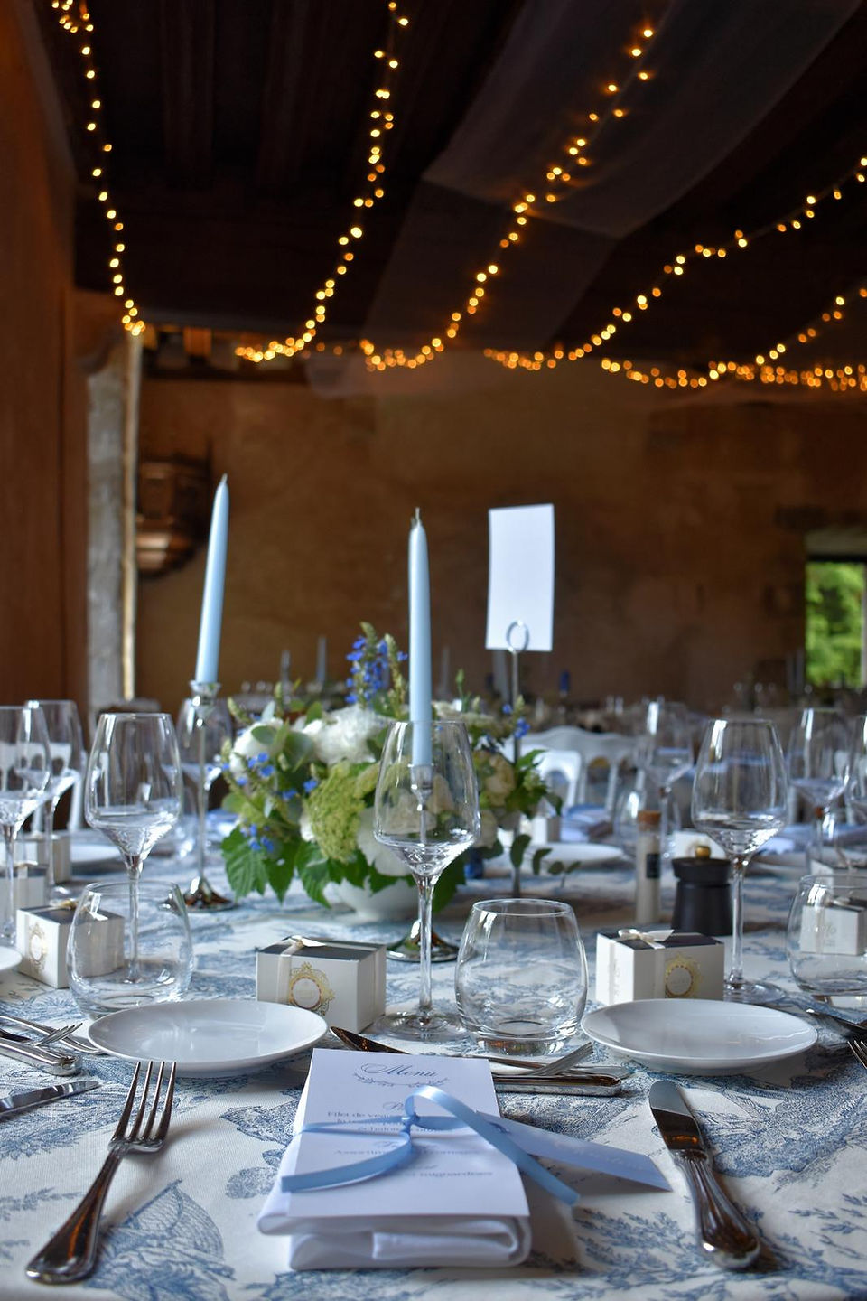Décor de table bleu et blanc