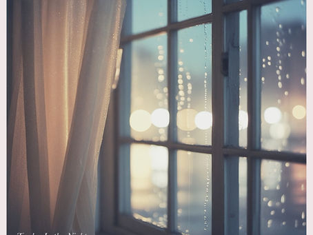 8月の夜、静けさに寄り添うピアノ──Classy Moon新作『Tender Is the Night』で綴る、夜のためのアンビエント・ピアノ