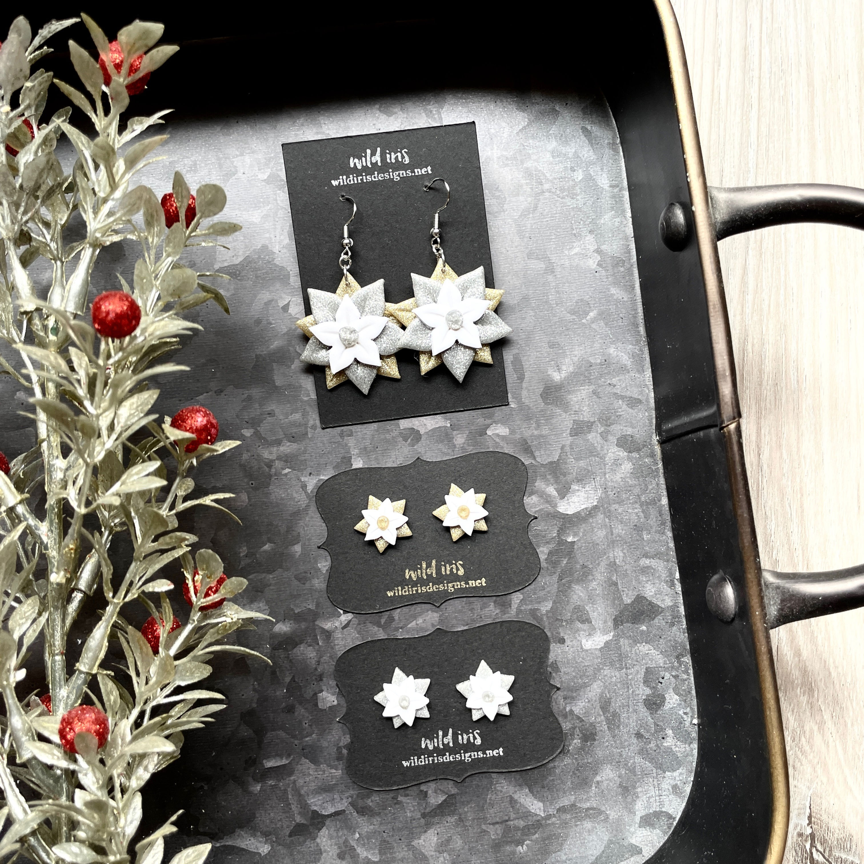 White & Glitter Poinsettias