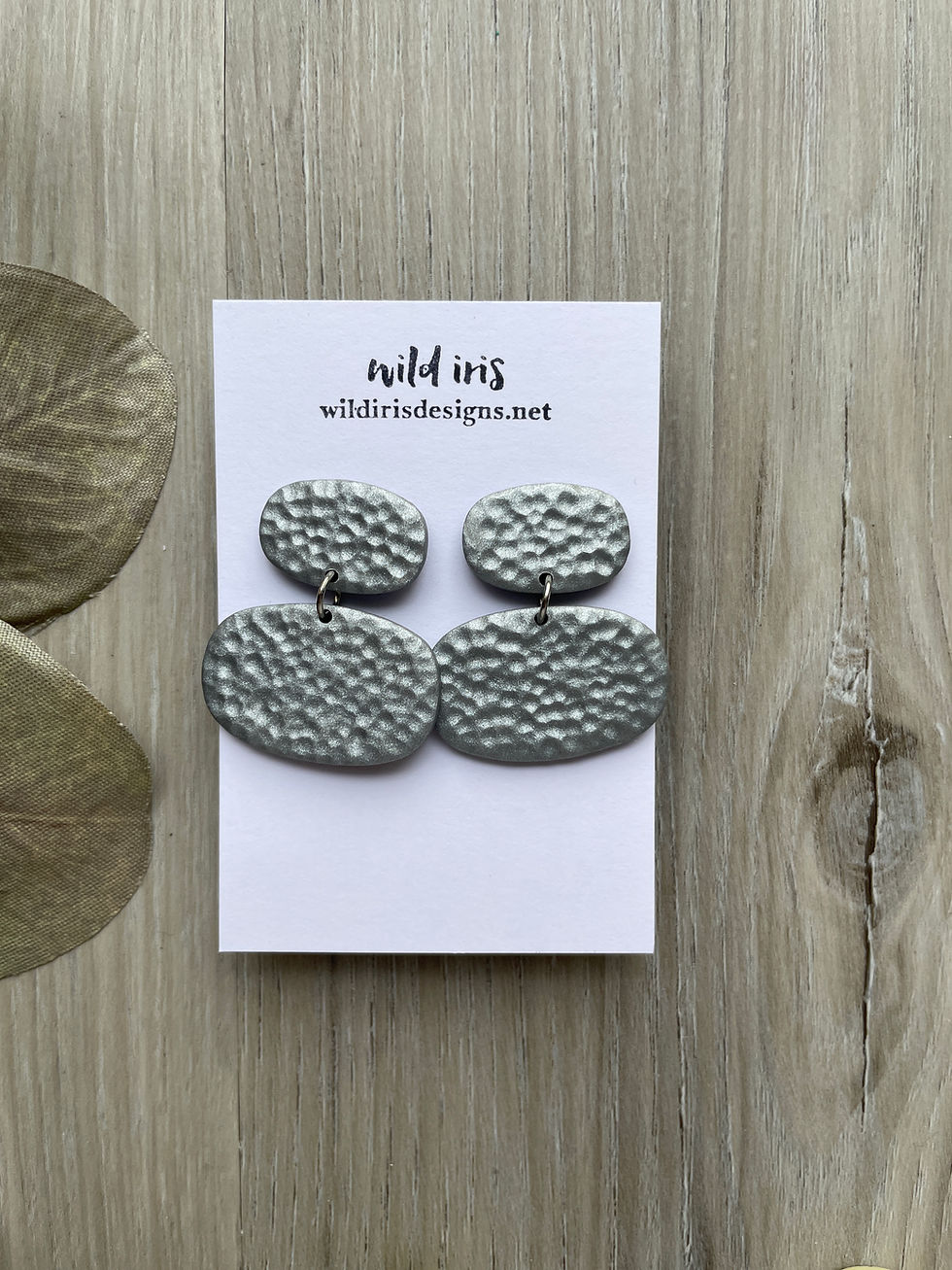 Thumbnail: Hammered Metals ~ Stacked Ovals