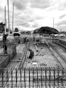 Sparkling pools บริษัทรับสร้างสระว่ายน้ำ บริการให้คำปรึกษาวางระบบ, ออกแบบและปรับภูมิทัศน์สระว่ายน้ำโดยทีมงานสถาปนิกและวิศวกรที่มีความเชี่ยวชาญเฉพาะด้าน ปฏิบัติงานโดยทีมช่างที่มีประสบการณ์ด้านสระว่ายน้ำมามากกว่า 15 ปี สระว่ายน้ำเชียงใหม่ อุปกรณ์, เครื่องมือ, เคมีภัณฑ์เกี่ยวกับสระว่ายน้ำ และอุปกรณ์ทำความสะอาด