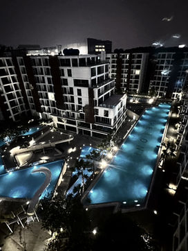 Sparkling pools บริษัทรับสร้างสระว่ายน้ำ บริการให้คำปรึกษาวางระบบ, ออกแบบและปรับภูมิทัศน์สระว่ายน้ำโดยทีมงานสถาปนิกและวิศวกรที่มีความเชี่ยวชาญเฉพาะด้าน ปฏิบัติงานโดยทีมช่างที่มีประสบการณ์ด้านสระว่ายน้ำมามากกว่า 15 ปี สระว่ายน้ำเชียงใหม่ อุปกรณ์, เครื่องมือ, เคมีภัณฑ์เกี่ยวกับสระว่ายน้ำ และอุปกรณ์ทำความสะอาด