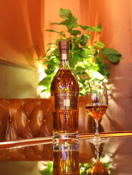Glenmorangie 18 Years with glass on table