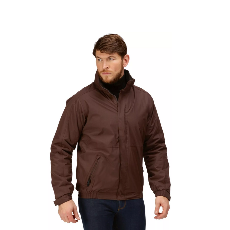 Adjustable collar and zippered front for extra protection against the cold.