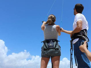 Porque é que ainda há poucas mulheres no kitesurf?