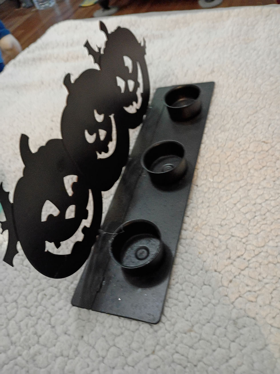 Thumbnail: Pumpkin tea light decor 