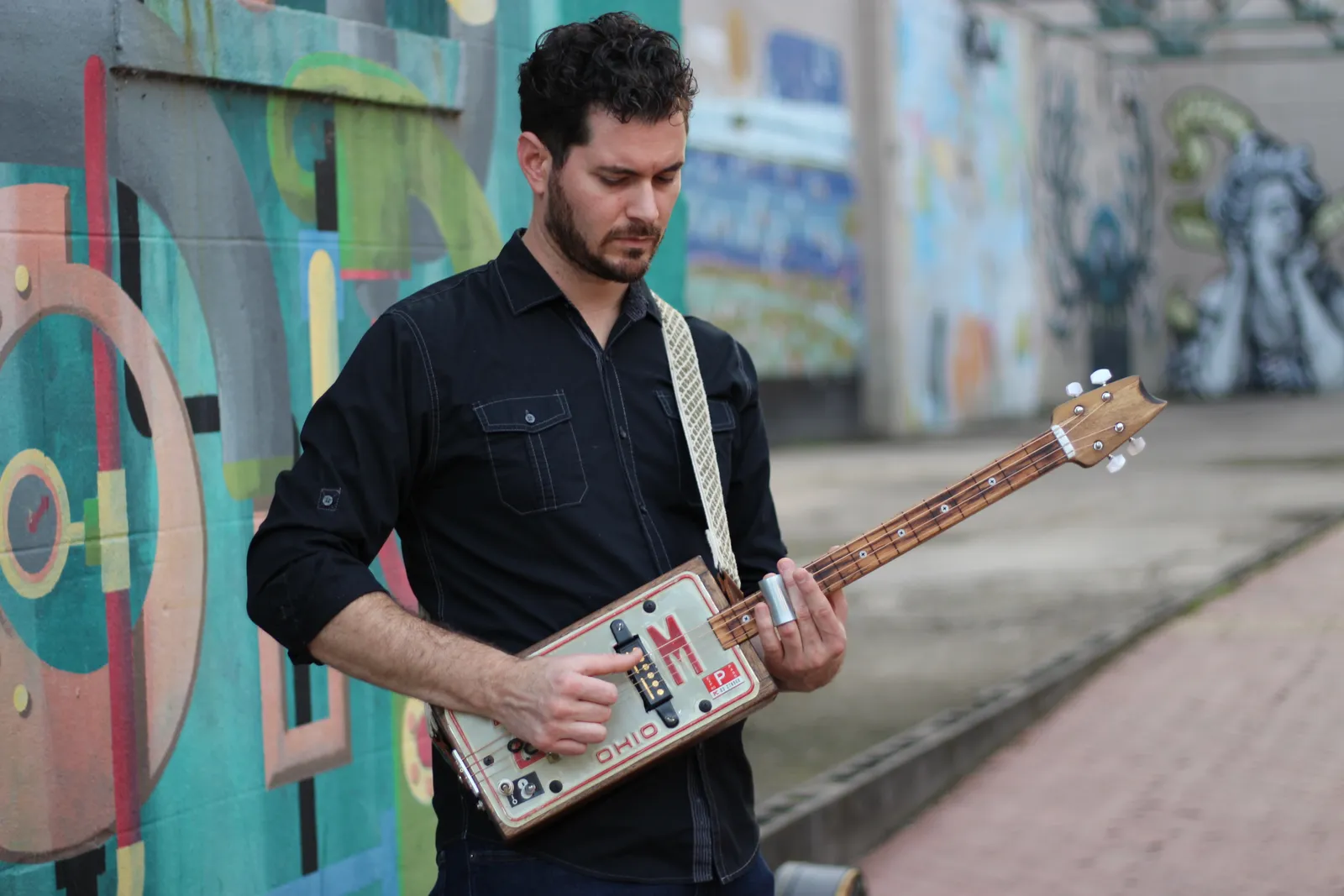 Live Music: Sincerely Iris