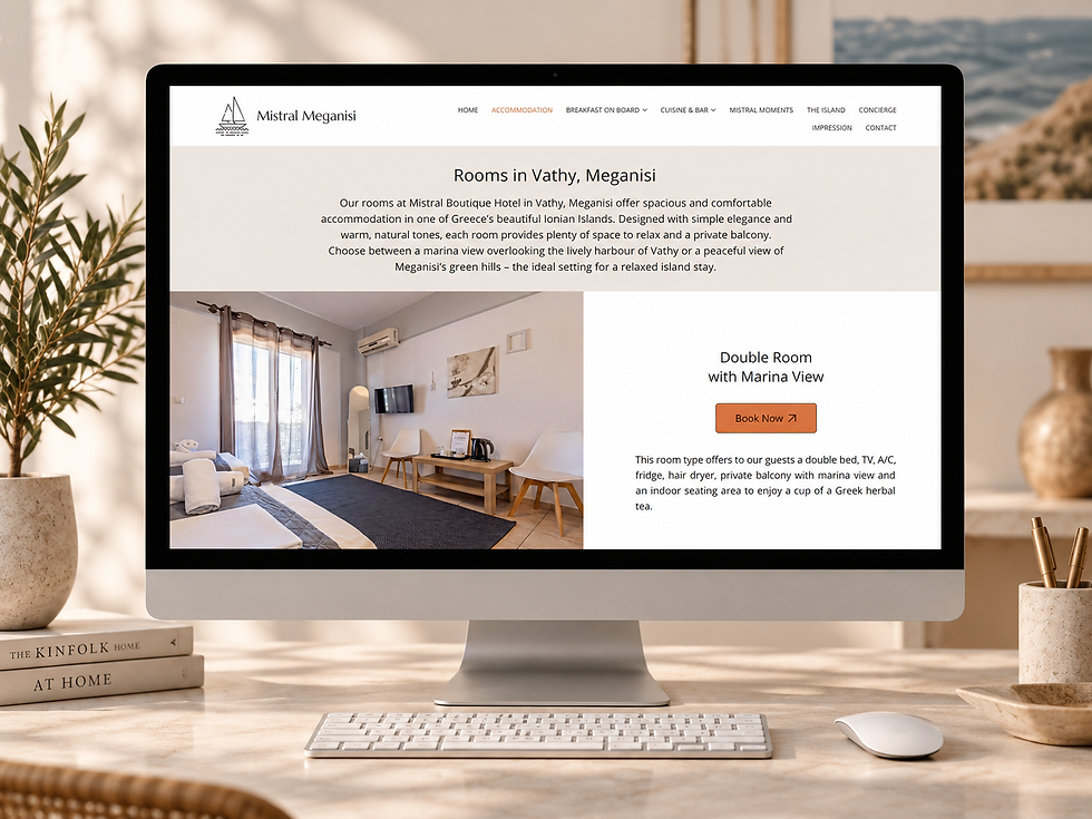 Σελίδα δωματίων του Mistral Boutique Hotel με δίκλινο δωμάτιο και θέα στη μαρίνα στο Βαθύ Μεγανησίου