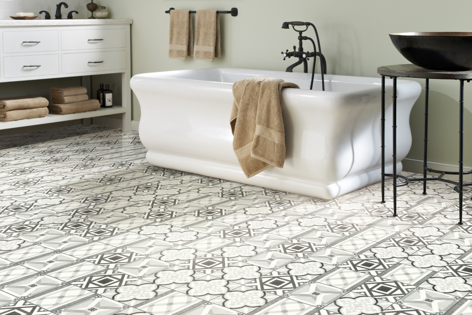 Pictora III - Eccentric