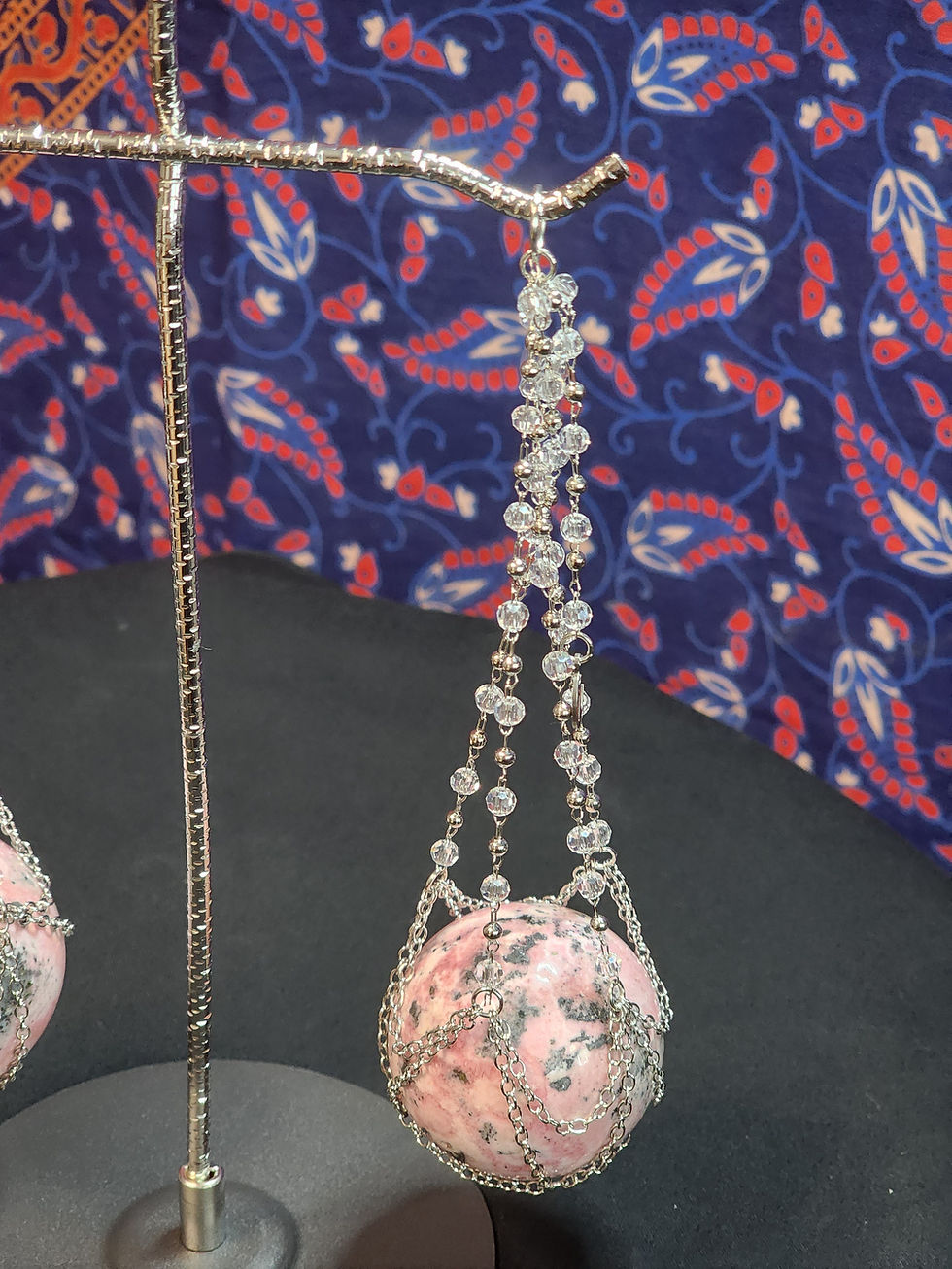 Miniaturbild: Rhodolite Spheres and Stand 