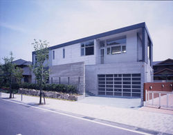 2001 12.5°House(kvr)02