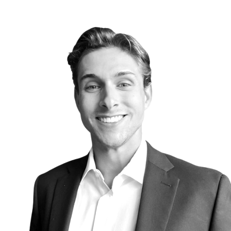 Nick Fernandez Headshot.jpg