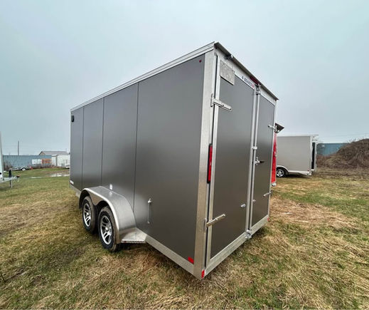 dual axle aluminum trailer mag wheels close up