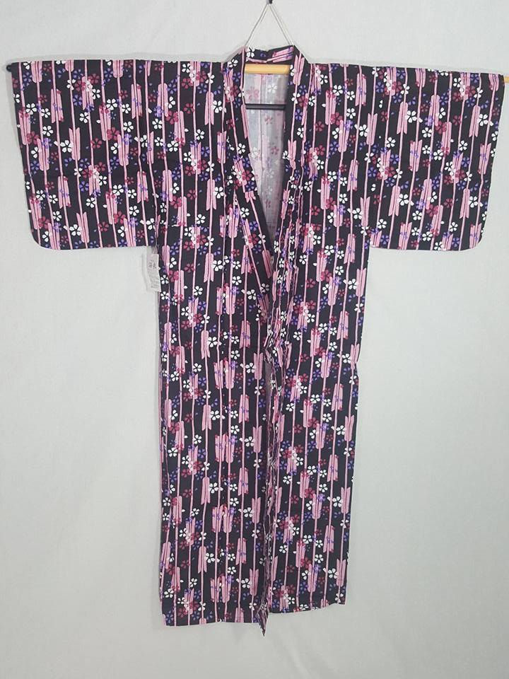 Thumbnail: Black & Pink Yukata