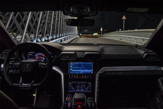 alquilar Lamborghini Urus precio