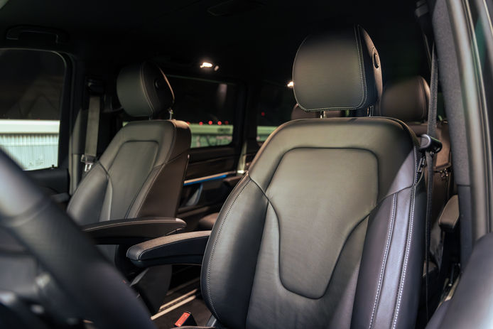 Alquiler Mercedes Clase V en Marbella, Madrid, Barcelona, Valencia e Ibiza.