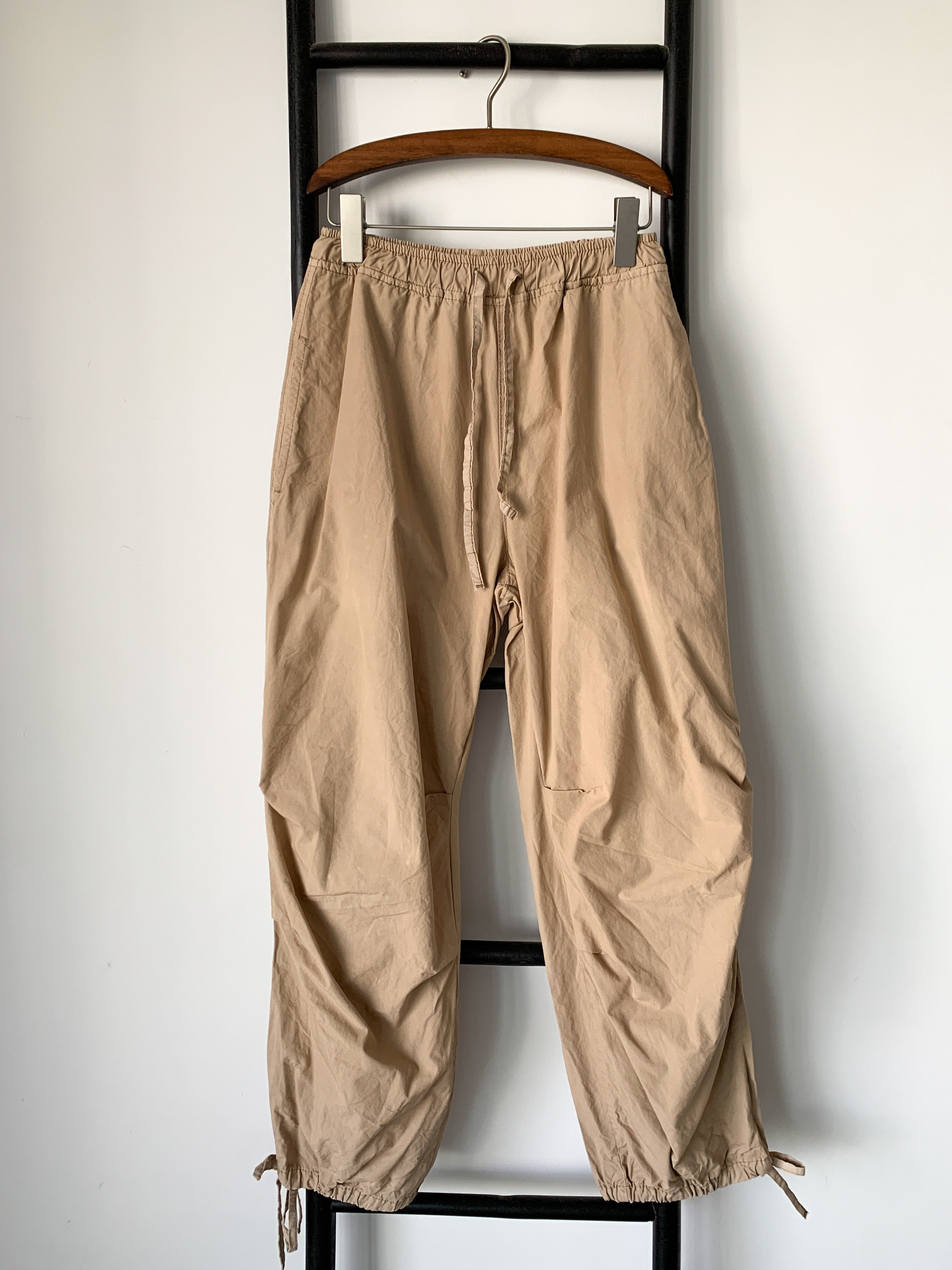 מכנס קרגו חום בהיר סטרדיווריוס