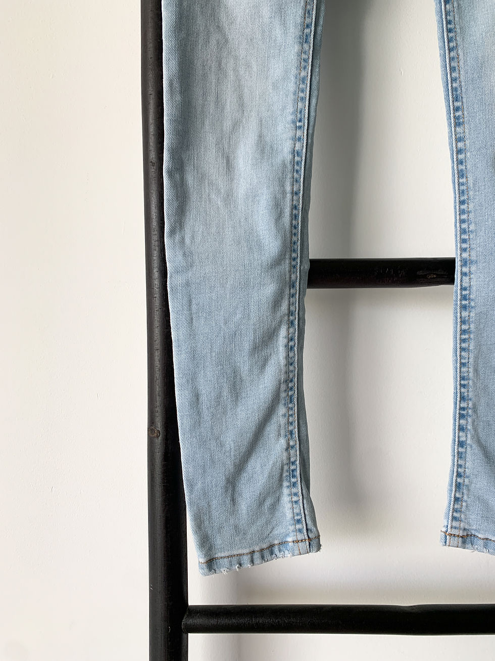 תמונה ממוזערת: סקיני ג'ינס כחול בהיר