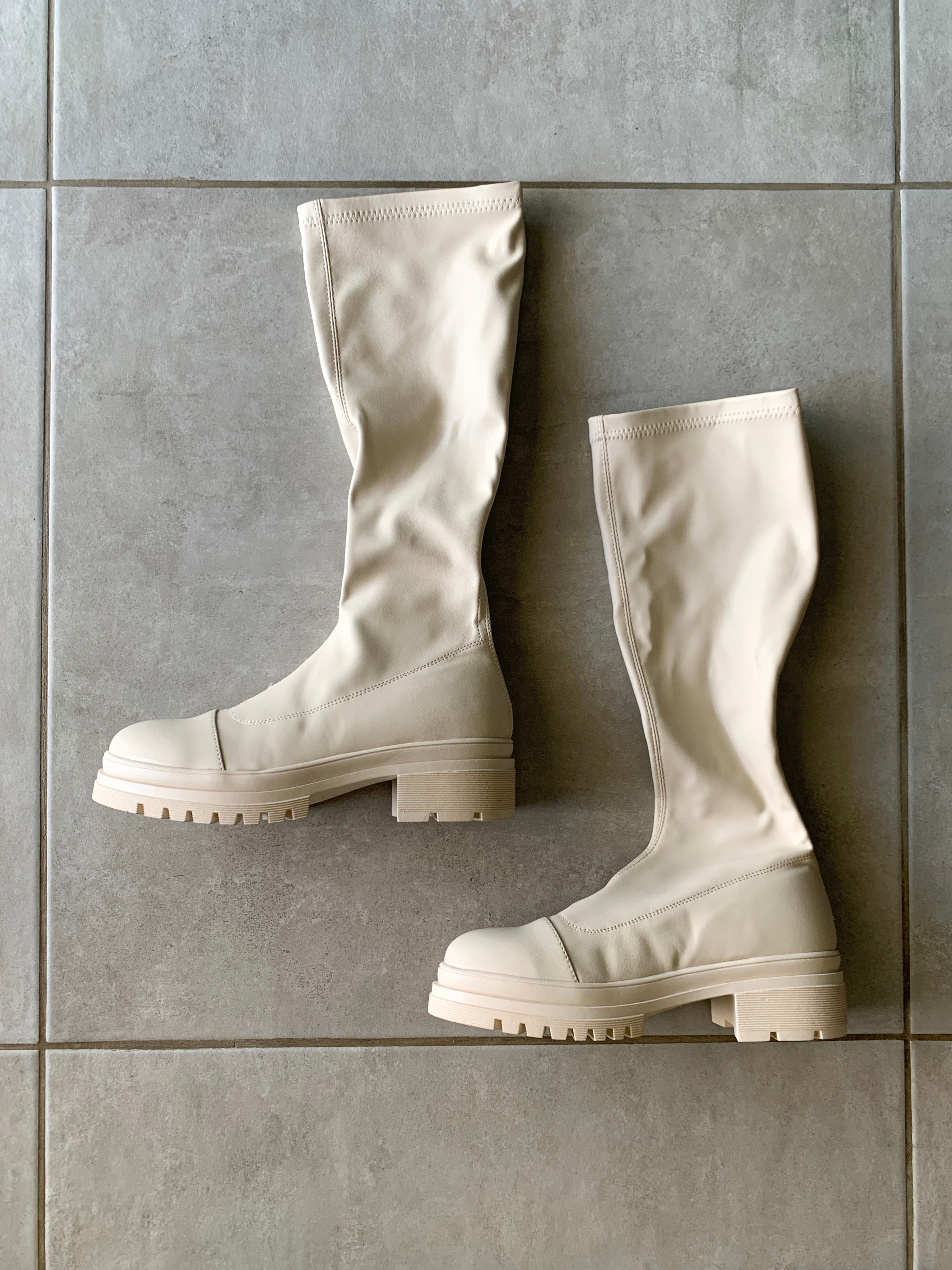 מגפיים גבוהות שמנת מידה 39