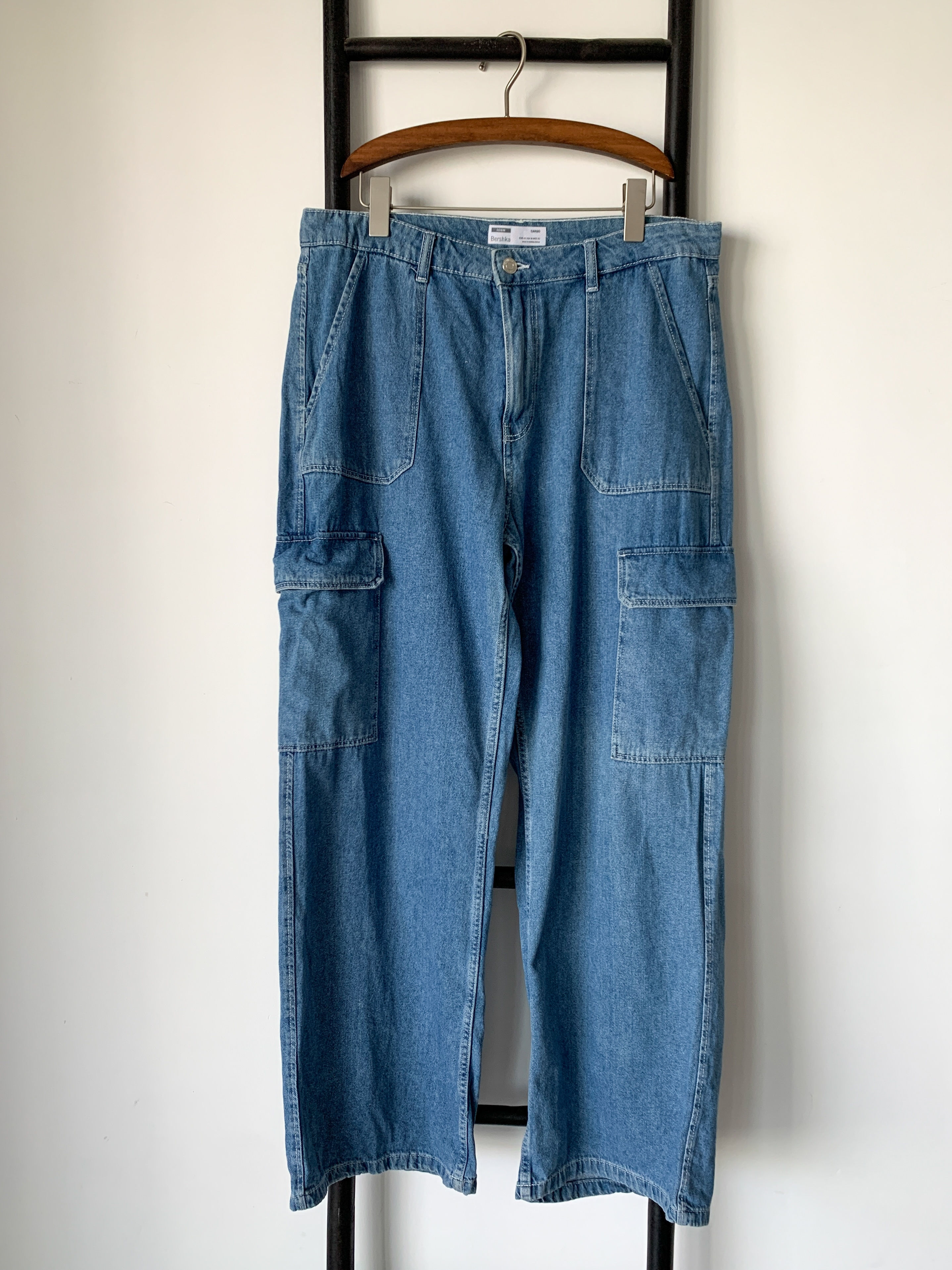 ג'ינס כחול כיסים ברשקה