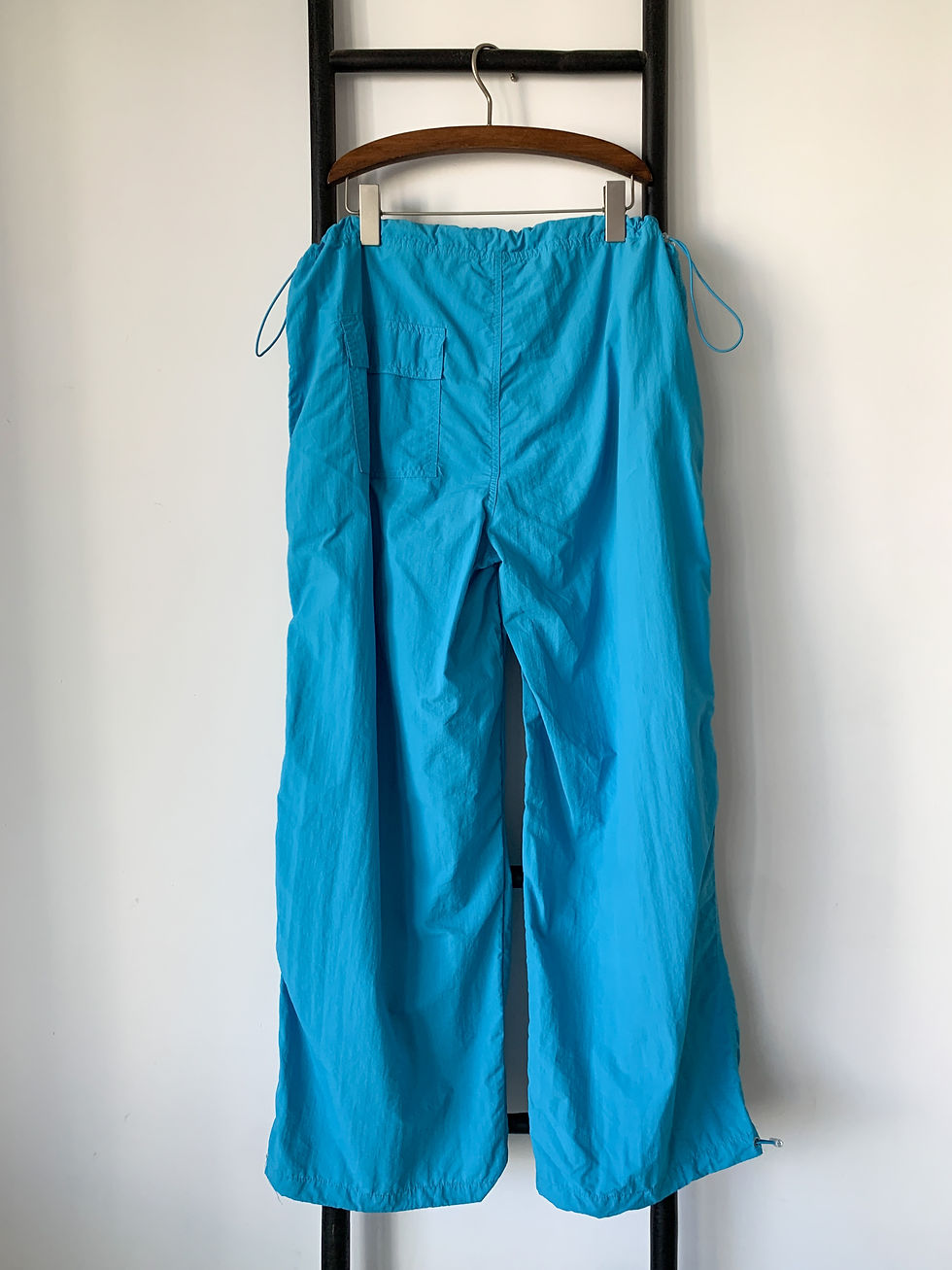 תמונה ממוזערת: מכנס מצנח רחב כחול עדיקה