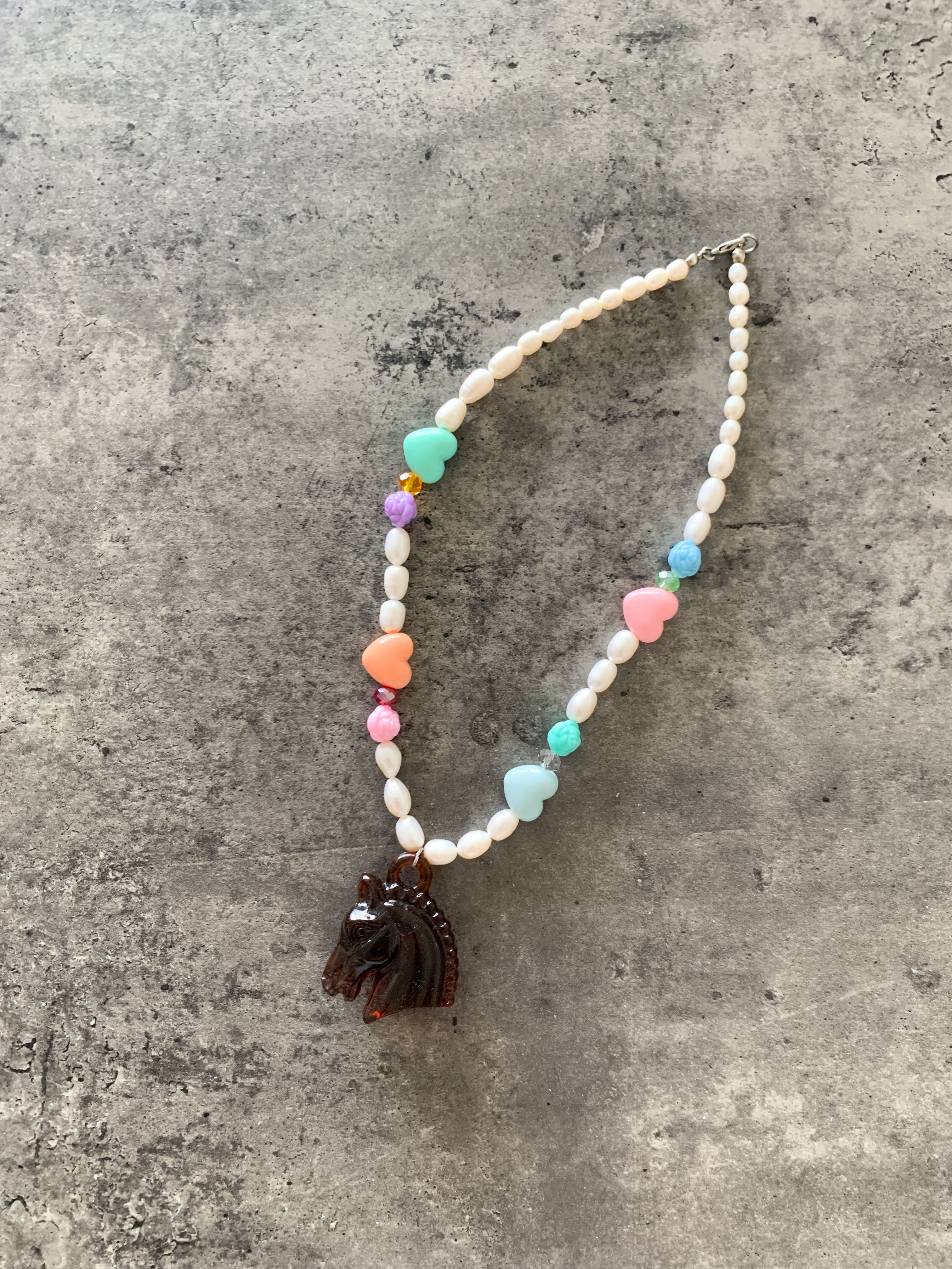 שרשרת פנינים תליון סוס