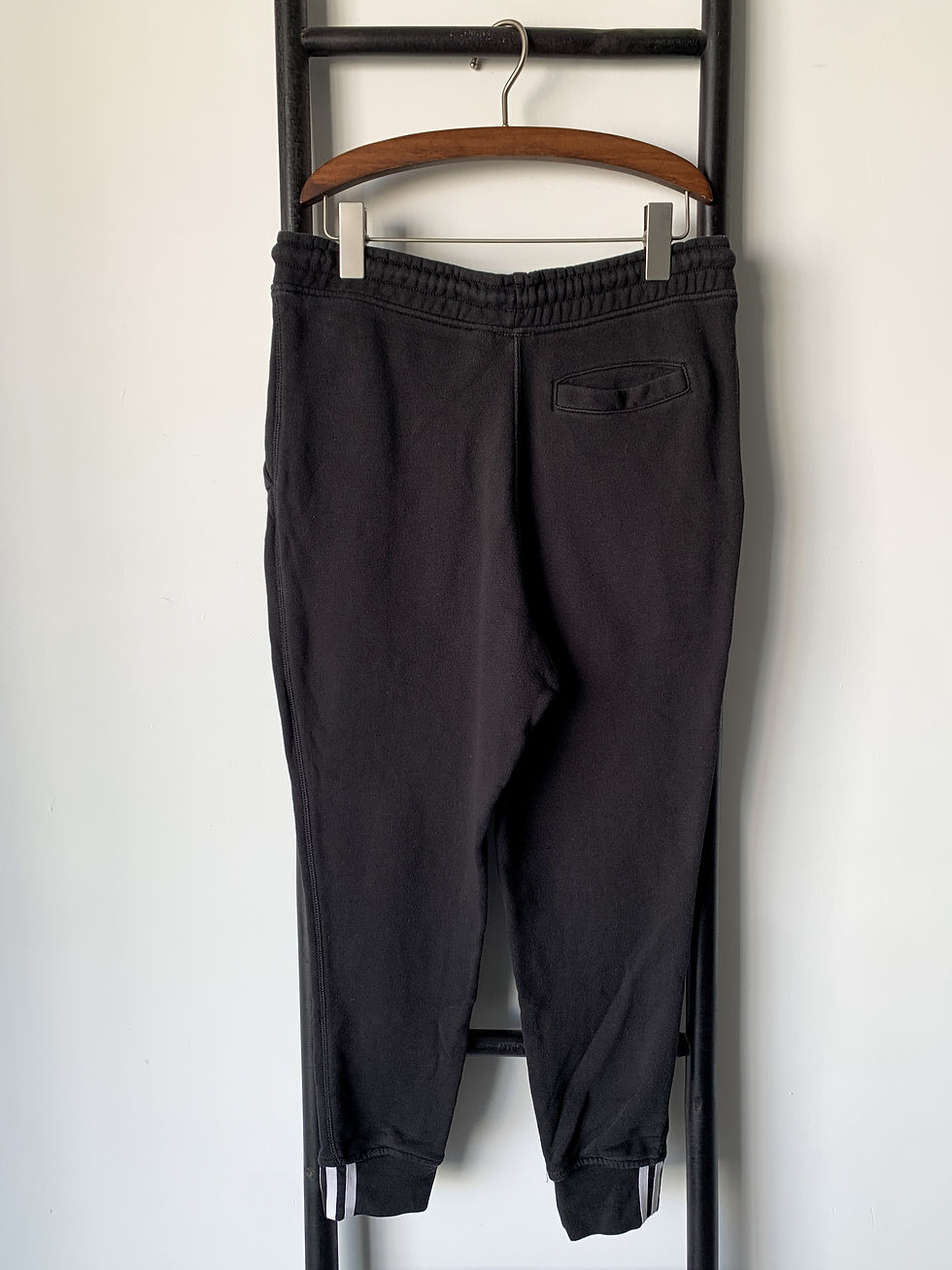 תמונה ממוזערת: מכנס טרנינג שחור אדידס